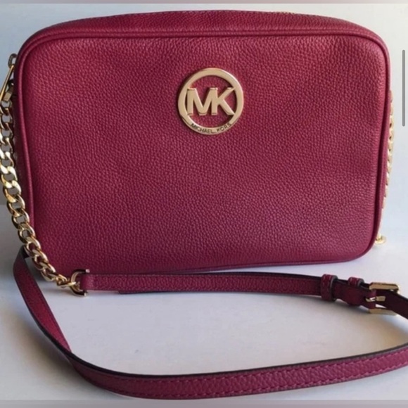 Michael Kors Fulton Pebbled Leather Crossbody Chain Bag - Picture 3 of 10